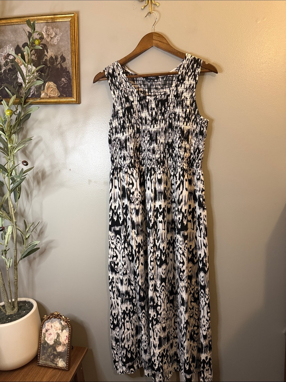 Elementz Petite XL Black White Boho Ikat Smocked Rayon Maxi Dress - Picture 4 of 8